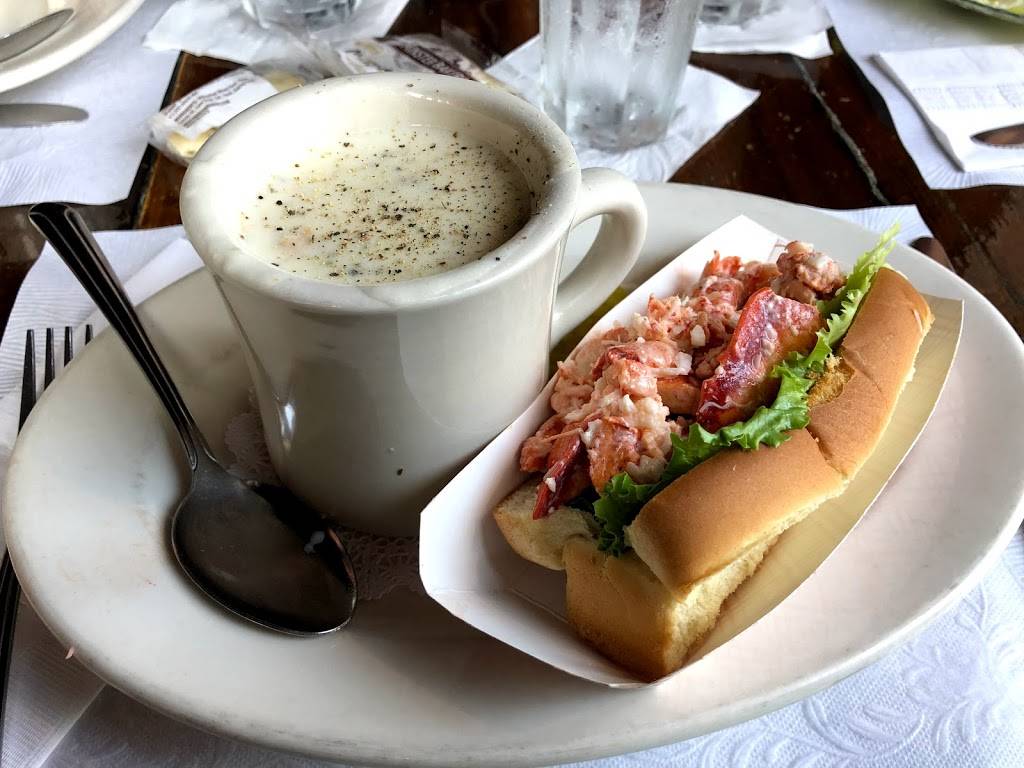 Vorellis Restaurant | restaurant | 226 Commercial St, Provincetown, MA 02657, USA | 5084872778 OR +1 508-487-2778