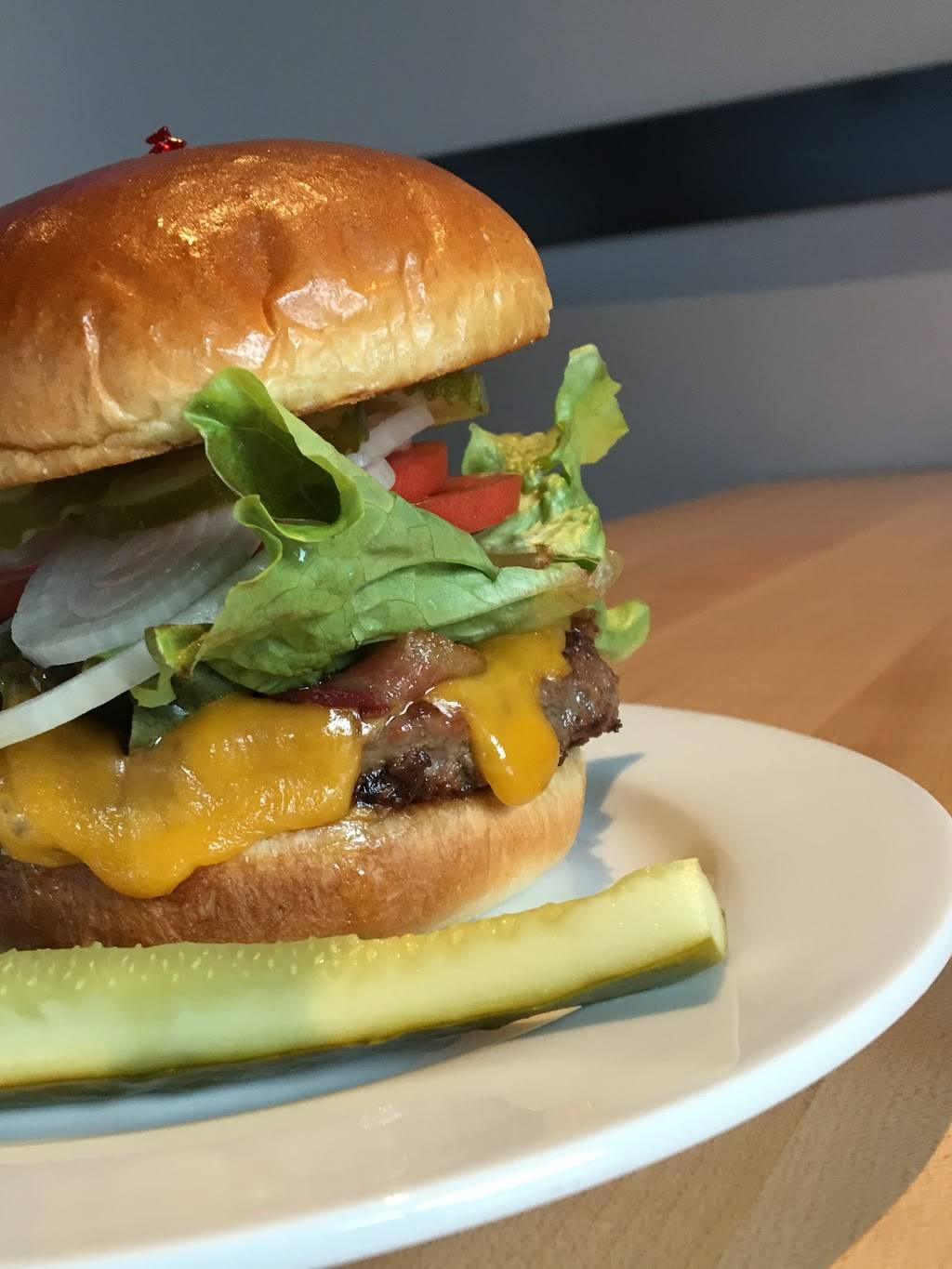 Heineken Pub97 | restaurant | 3626 N Talman Ave, Chicago, IL 60618, USA | 7739441203 OR +1 773-944-1203