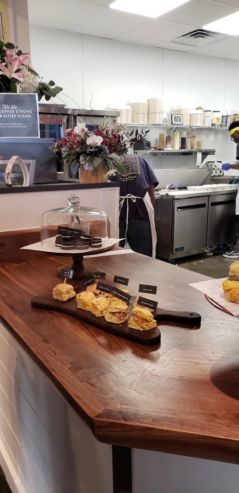 Callies Hot Little Biscuit | restaurant | 327 W Tremont Ave Suite B, Charlotte, NC 28203, USA | 7048318103 OR +1 704-831-8103