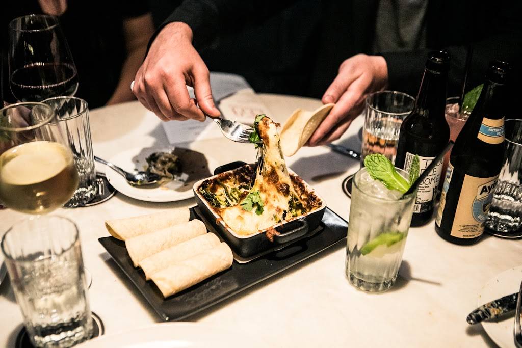 1959 Kitchen & Bar | restaurant | 230 W North Ave 2nd Floor, Chicago, IL 60610, USA | 3123373992 OR +1 312-337-3992