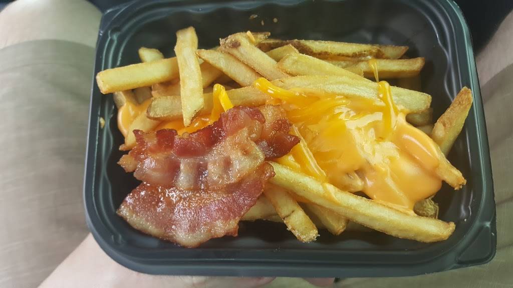 Wendys | restaurant | 15236 Max Leggett Pkwy, Jacksonville, FL 32218, USA | 9045184431 OR +1 904-518-4431