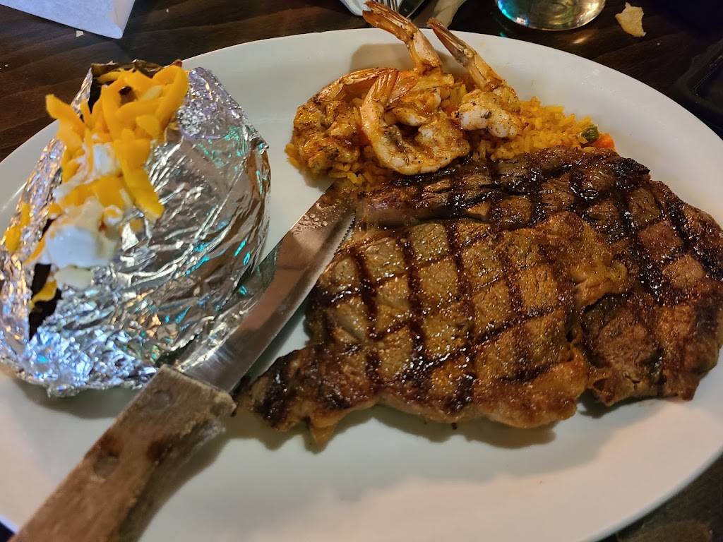 Manuels Steak House | restaurant | 1312 Veterans Blvd, Del Rio, TX 78840, USA | 8304886044 OR +1 830-488-6044