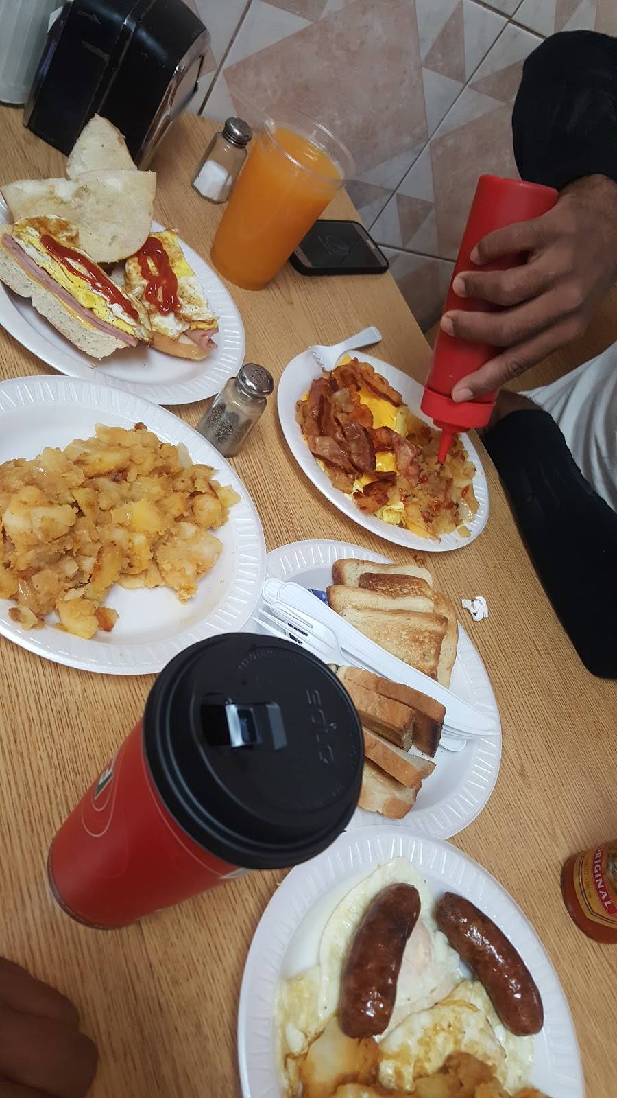 Coney Island Restaurant | restaurant | 192 Smith St # A, Perth Amboy, NJ 08861, USA | 7323240008 OR +1 732-324-0008