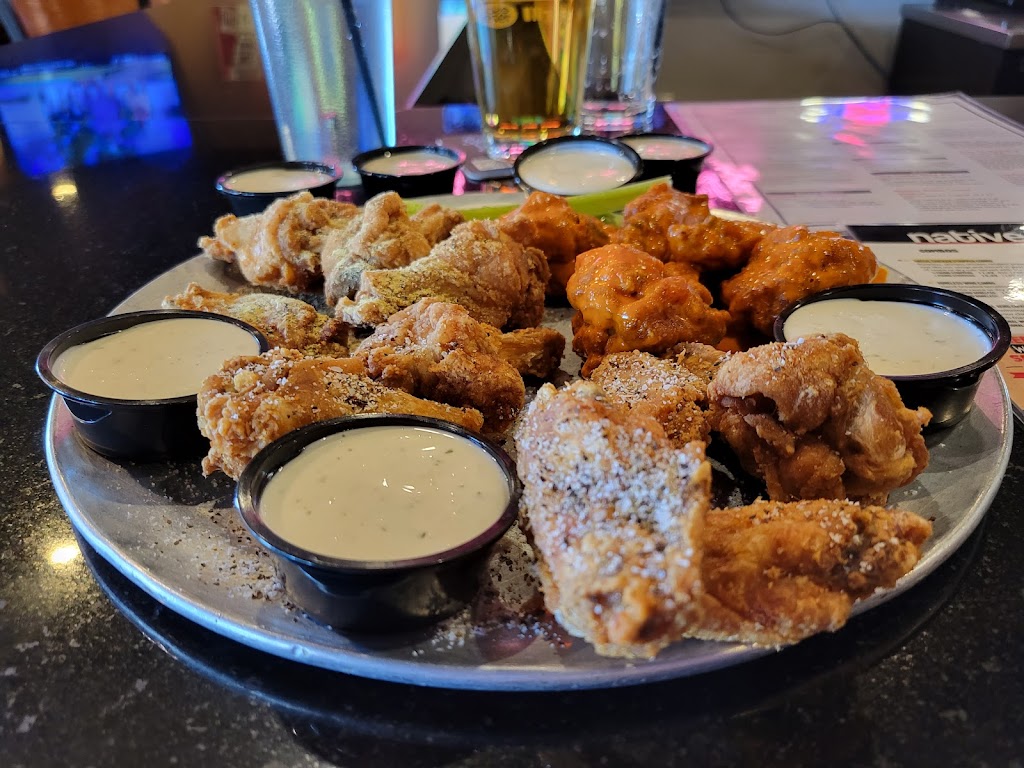 Native Grill & Wings | restaurant | 1301 E Broadway Rd, Tempe, AZ 85282, USA | 4809212556 OR +1 480-921-2556