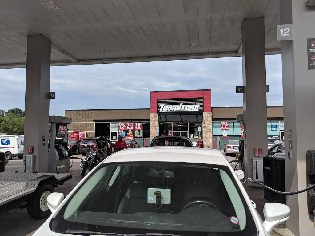 Thorntons | bakery | 11710 Dixie Hwy, Louisville, KY 40272, USA | 5029332083 OR +1 502-933-2083