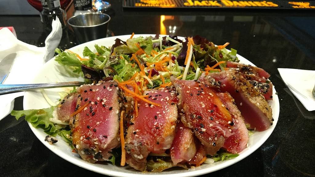 Recovery Sports Grill | restaurant | 600 Virginia St E, Charleston, WV 25301, USA | 6812058395 OR +1 681-205-8395