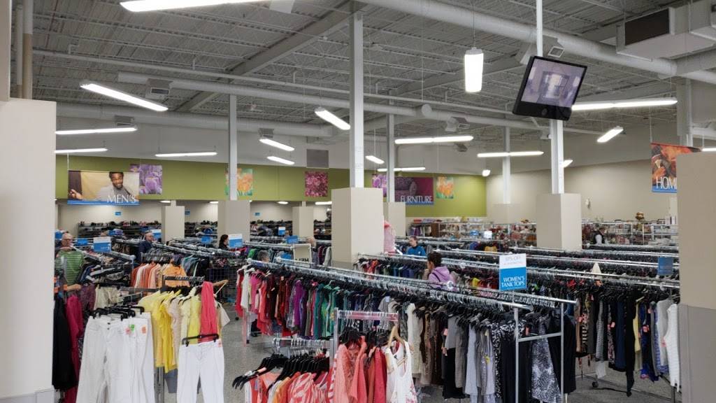 Hinsdale Lake Commons | shopping mall | 6300 Kingery Hwy, Willowbrook, IL 60527, USA | 6306452800 OR +1 630-645-2800