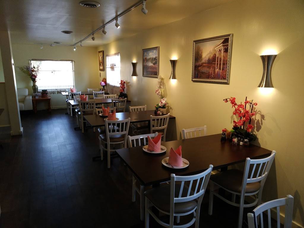 Bangkok Thai and Sushi | restaurant | 2103 Calumet Ave, Valparaiso, IN 46383, USA | 2194658810 OR +1 219-465-8810