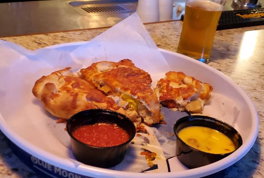 Don & Sues Pizza | restaurant | 645 W Church St, Newark, OH 43055, United States | 7405228457 OR +1 740-522-8457