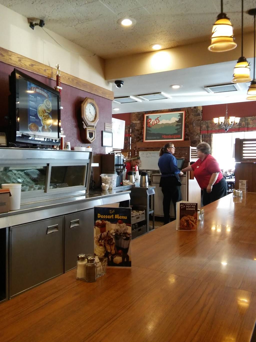 Russ Restaurant | restaurant | 3225 Henry St, Muskegon, MI 49441, USA | 2317392214 OR +1 231-739-2214