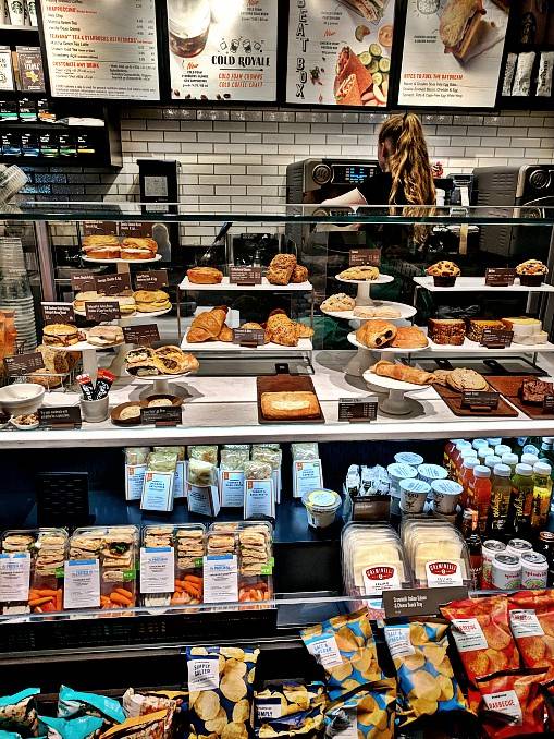 Starbucks | cafe | 2190 34th St N, St. Petersburg, FL 33713, USA | 7273097239 OR +1 727-309-7239