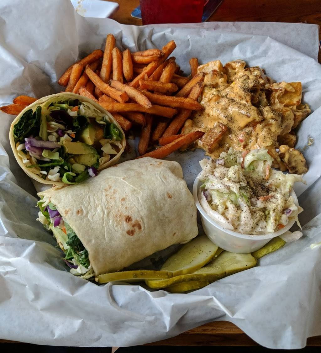 Fattys Pub & Grill | restaurant | 1312 W Lincoln Hwy, DeKalb, IL 60115, USA | 8157587737 OR +1 815-758-7737