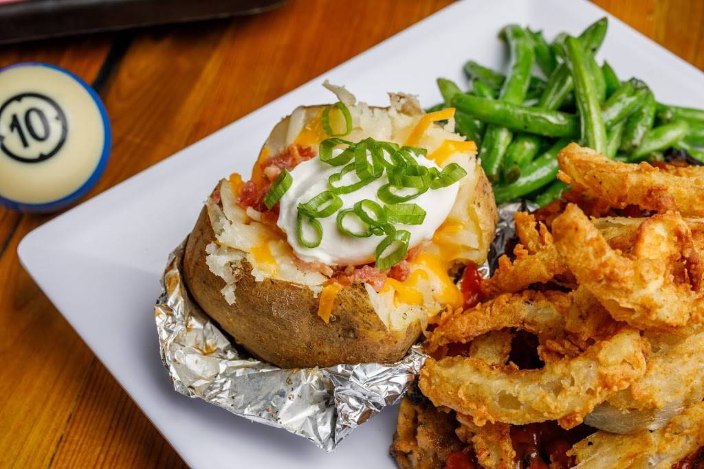 Clubhouse Sports Bar & Billiards | restaurant | 21174 Timberlake Rd, Lynchburg, VA 24502, USA | 4342397665 OR +1 434-239-7665