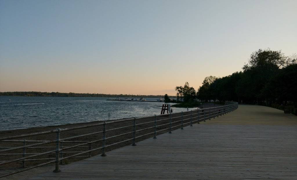 Beaver Island Golf Course | restaurant | 2136 Oakfield Rd, Grand Island, NY 14072, USA | 7164044214 OR +1 716-404-4214