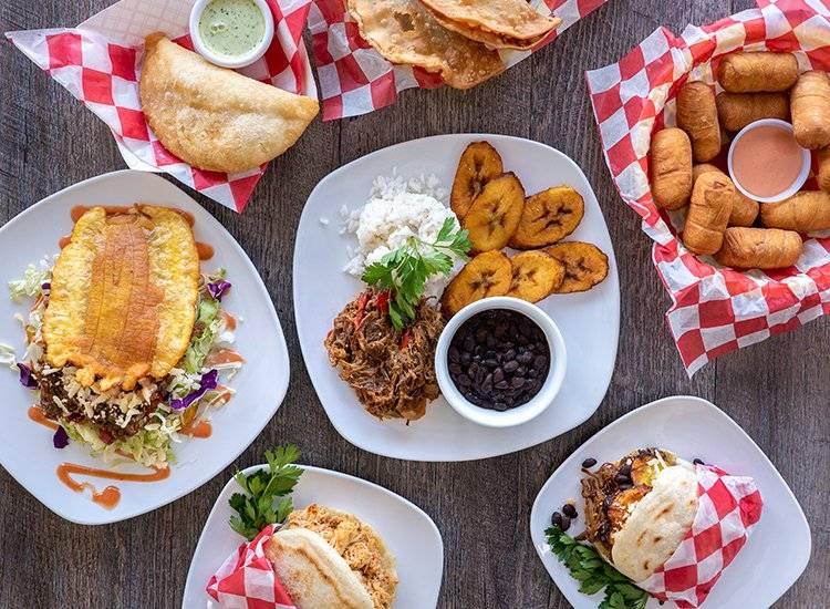 El Arepaso Venezuelan Cafe | restaurant | 8036 S Yale Ave, Tulsa, OK 74136, USA | 9184303136 OR +1 918-430-3136