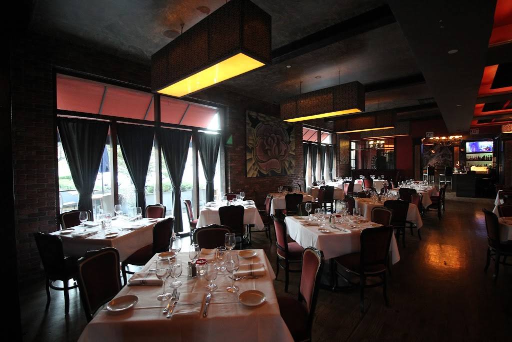 Blackstones Grille | restaurant | 2600 Post Rd, Southport, CT 06890, USA | 2039551470 OR +1 203-955-1470