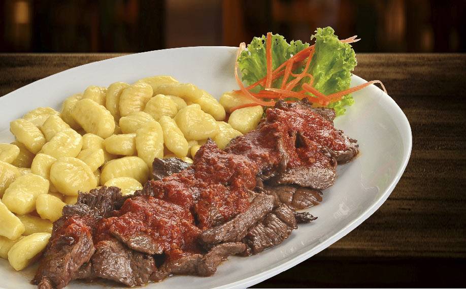 The Famous Flame Steakhouse, Italian & American Food Restaurant | restaurant | 3060 W Sand Lake Rd, Orlando, FL 32819, USA | 3212735138 OR +1 321-273-5138