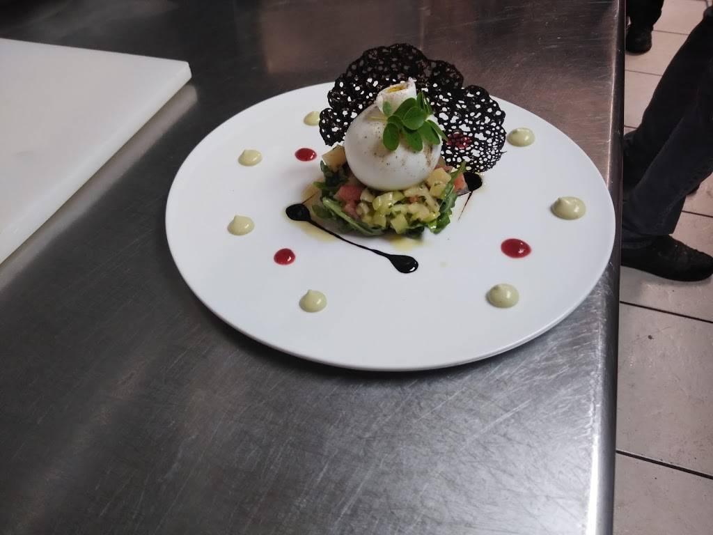 LUNA Food & Wine | restaurant | 9 S Atlantic Ave, Cocoa Beach, FL 32931, USA | 3216135796 OR +1 321-613-5796