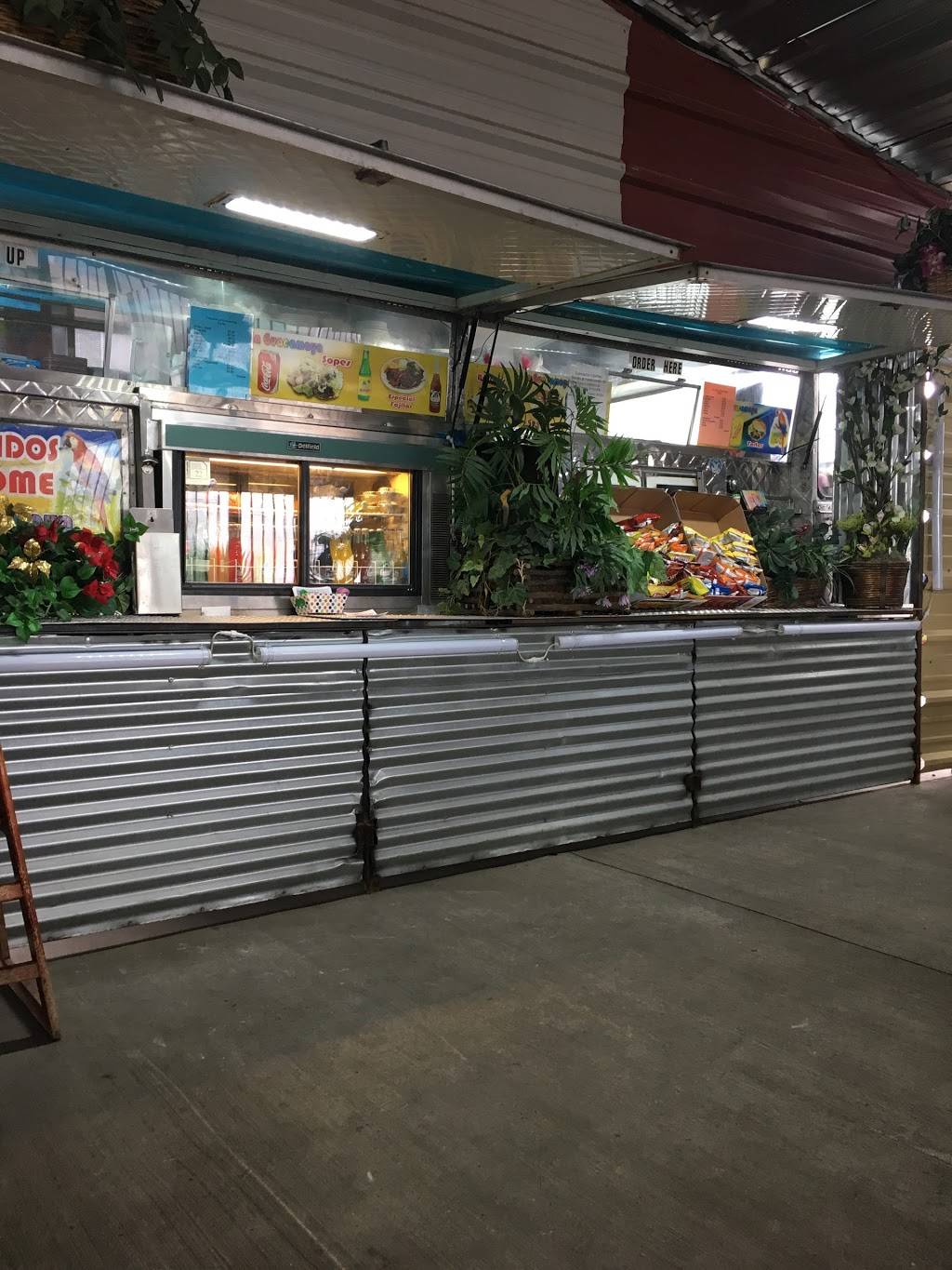 La guacamaya taco truck | restaurant | 1024 Crows Landing Rd, Modesto, CA 95351, USA | 2098098787 OR +1 209-809-8787