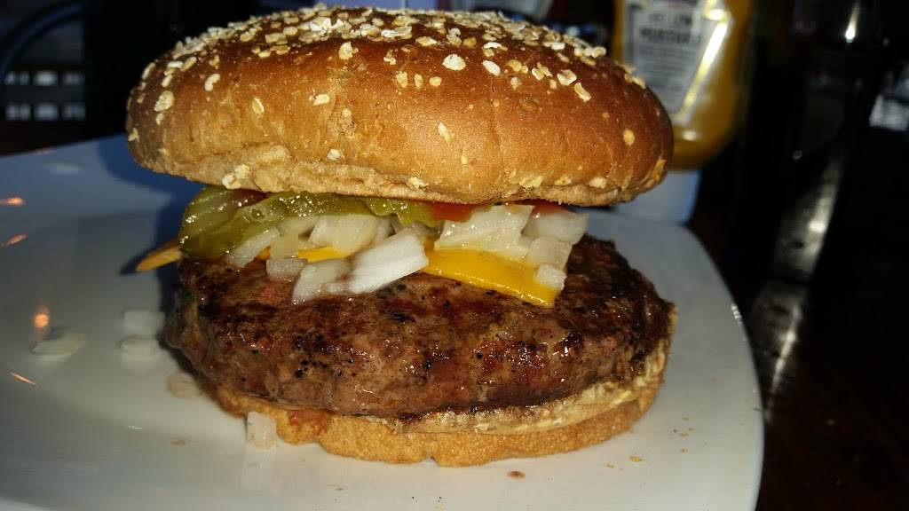 Tru Burger | restaurant | 2535 N Central Ave, Phoenix, AZ 85004, USA | 6022536769 OR +1 602-253-6769