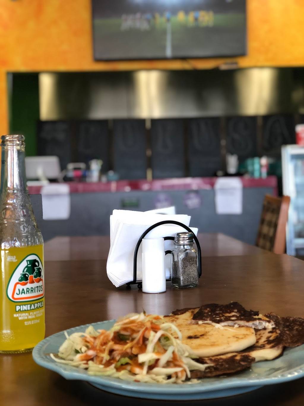 El Rincón Latino Restaurant | cafe | 6841 Longview Rd, Kansas City, MO 64134, USA | 8162986476 OR +1 816-298-6476