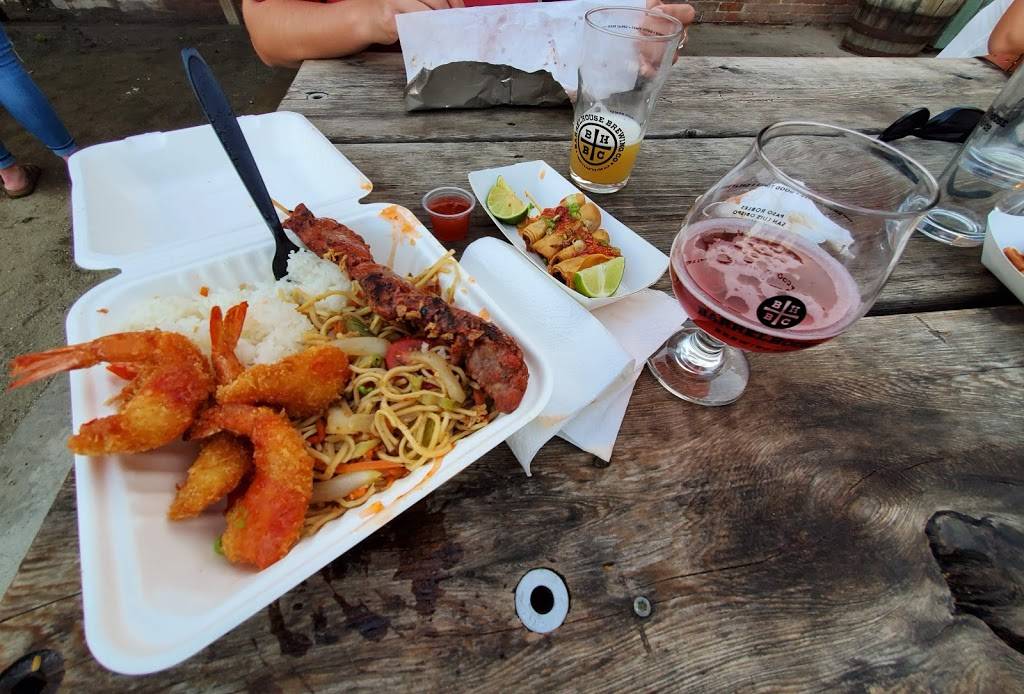 BarrelHouse Brewing Visalia | restaurant | 521 E Main St, Visalia, CA 93292, USA | 5597136690 OR +1 559-713-6690