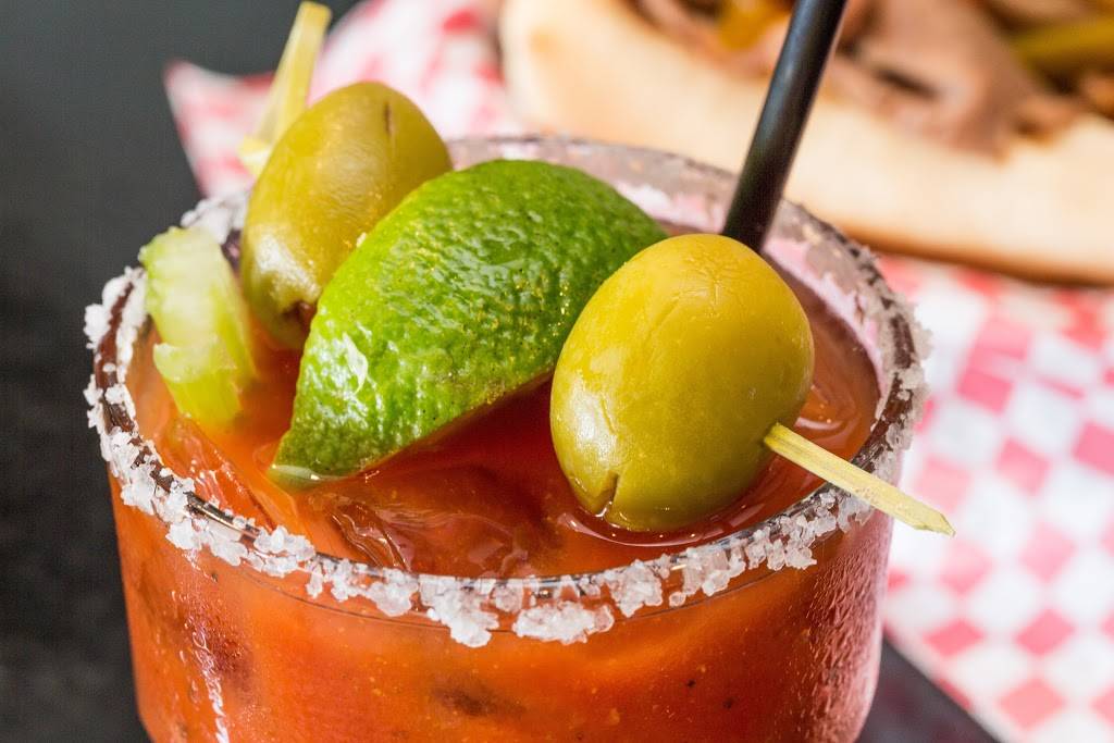 Half Moon Sports Grill | night club | 288 E Greenway Pkwy #103, Phoenix, AZ 85022, USA | 6029936600 OR +1 602-993-6600