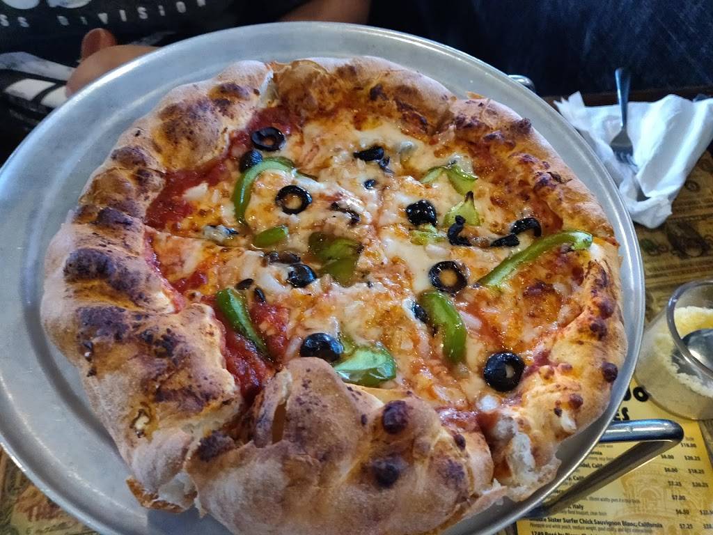 Hernandos Pizza Pub | restaurant | 78199 US-40, Winter Park, CO 80482, USA | 9707265409 OR +1 970-726-5409