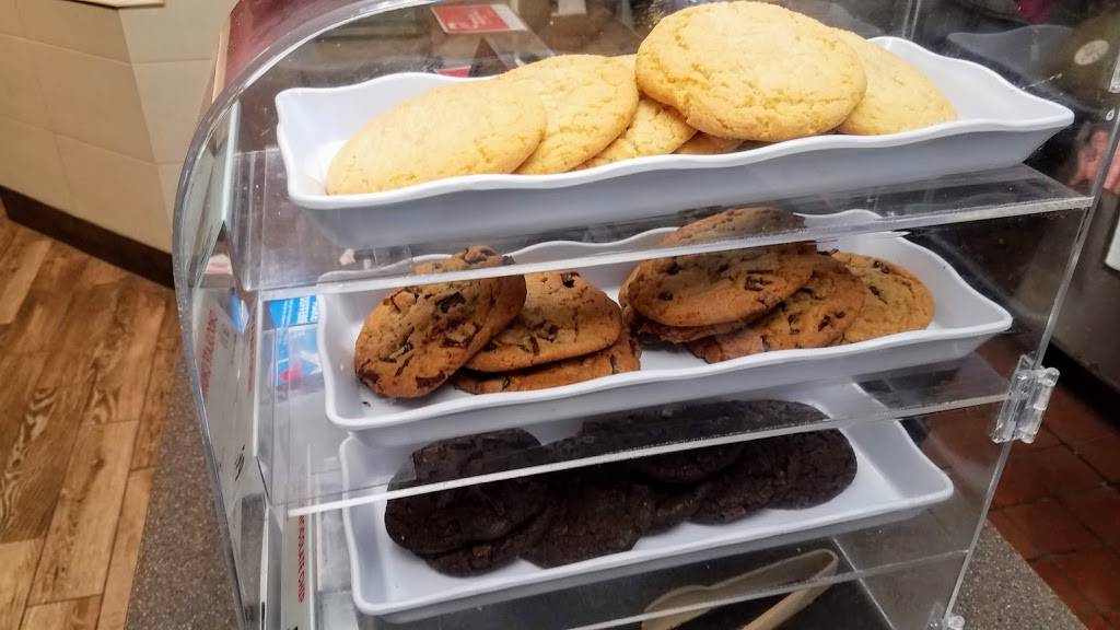 Wendys | restaurant | 730 Plain St, Marshfield, MA 02050, USA | 7818342330 OR +1 781-834-2330