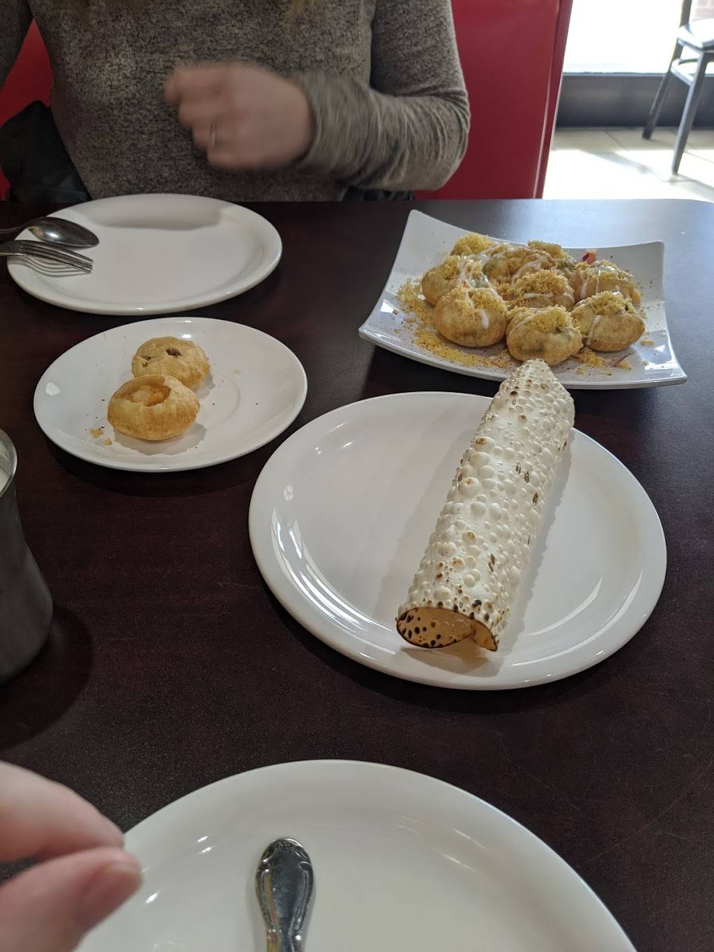 Rajs Kitchen | restaurant | 9609 N Tryon St unit-a, Charlotte, NC 28262, USA | 9809995511 OR +1 980-999-5511