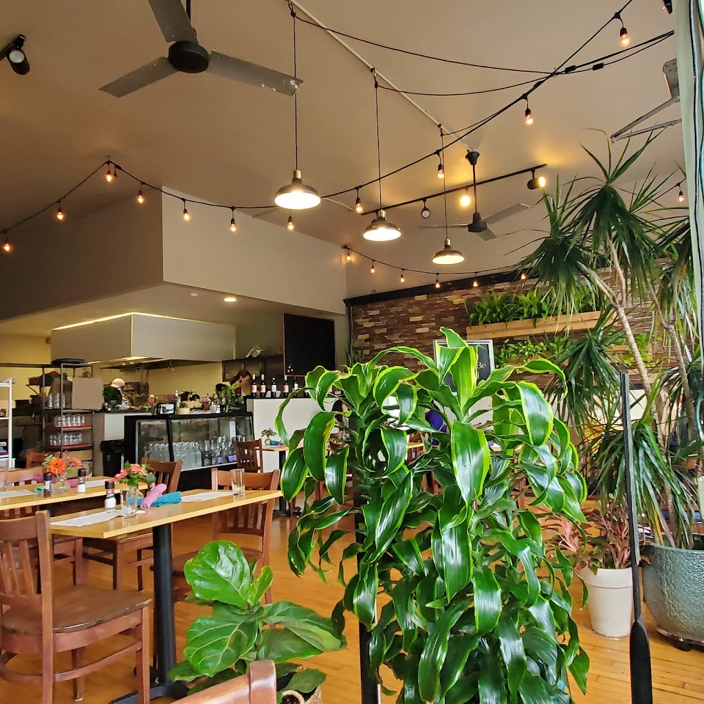 The French Hen Cafe | restaurant | 518 Selby Ave, St Paul, MN 55102, USA | 6512226201 OR +1 651-222-6201