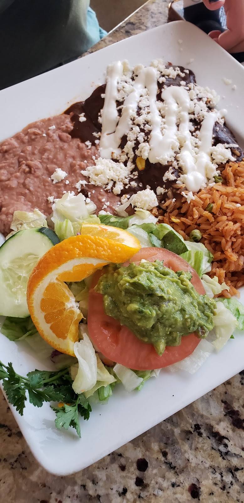 El Pescador | restaurant | 9051 Telegraph Rd, Pico Rivera, CA 90660, USA | 5629491907 OR +1 562-949-1907