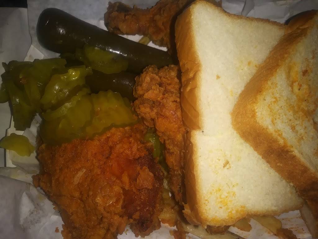 Henderson Chicken | restaurant | 2015 N Masters Dr, Dallas, TX 75217, USA | 9722166800 OR +1 972-216-6800