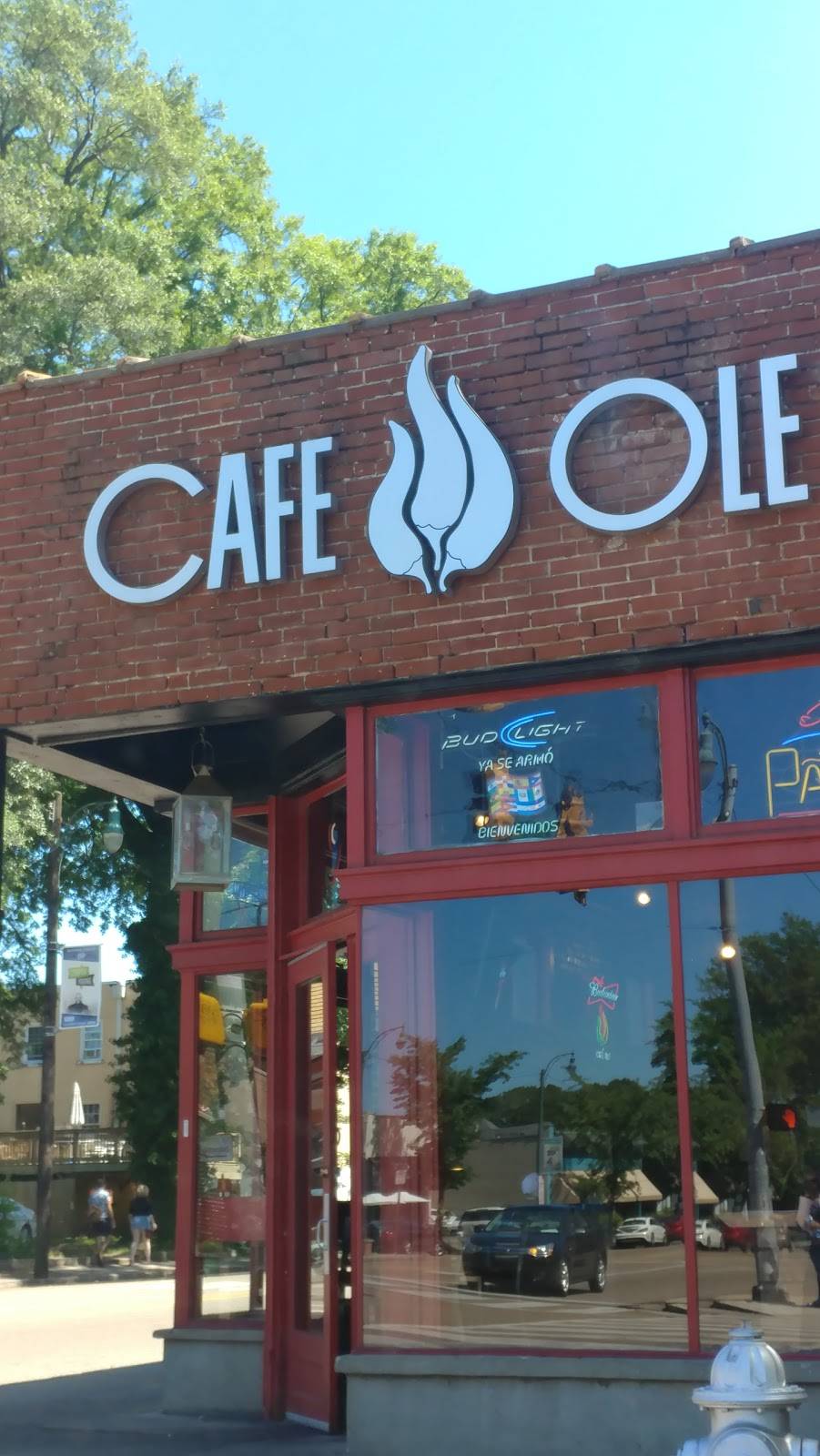 Cafe Ole | restaurant | 959 Cooper St, Memphis, TN 38104, USA | 9013430103 OR +1 901-343-0103