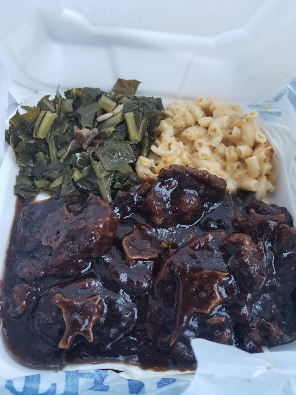 Soul Food Chess House | restaurant | 1075 Broad St, Newark, NJ 07102, USA | 9736888123 OR +1 973-688-8123