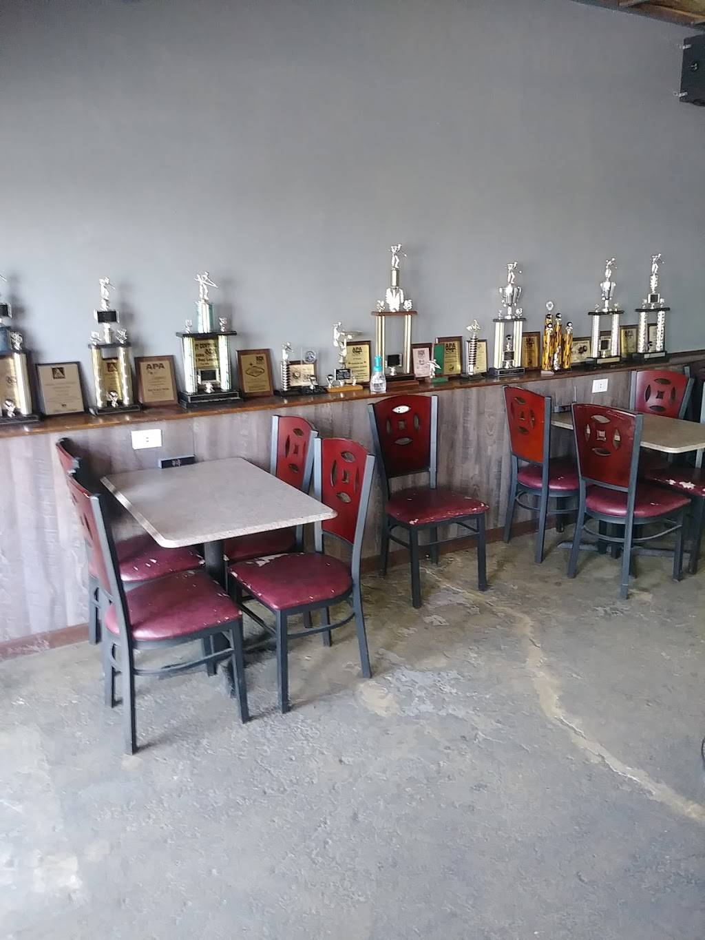 Elberts Lounge | restaurant | 14421 E Hazel St, Daleville, IN 47334, USA | 7653783330 OR +1 765-378-3330