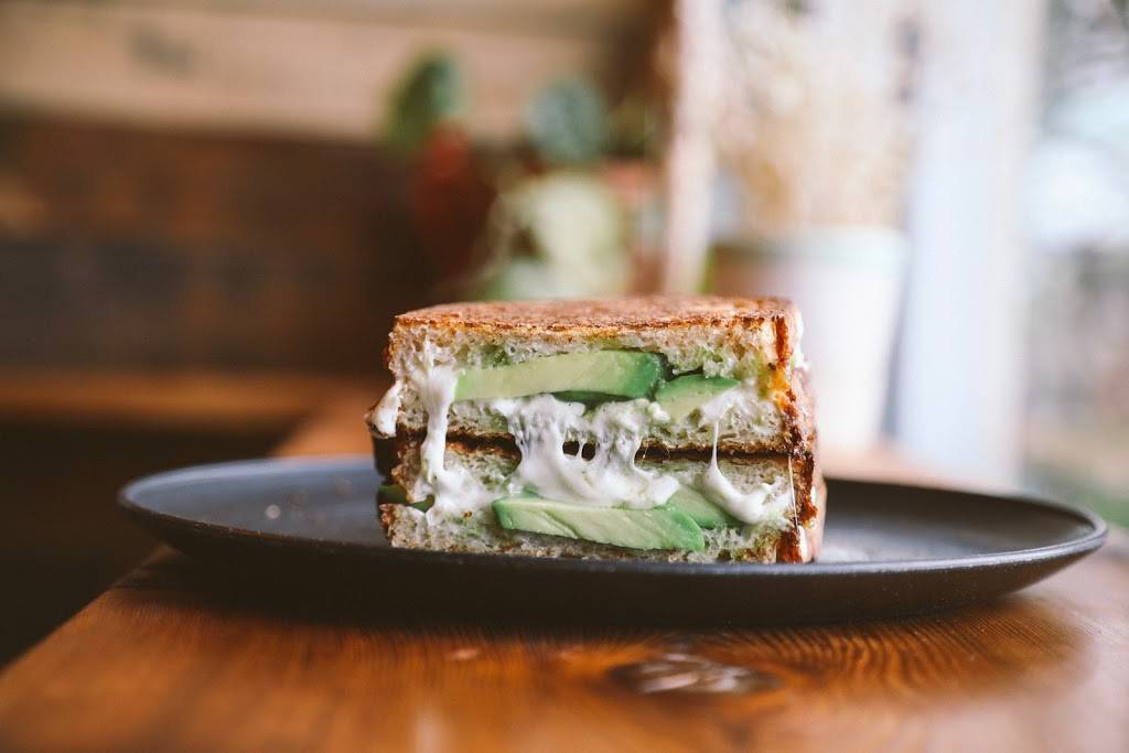 Celis Produce - Palm Beach | cafe | 340 Royal Poinciana Way c4, Palm Beach, FL 33480, USA | 5613286167 OR +1 561-328-6167