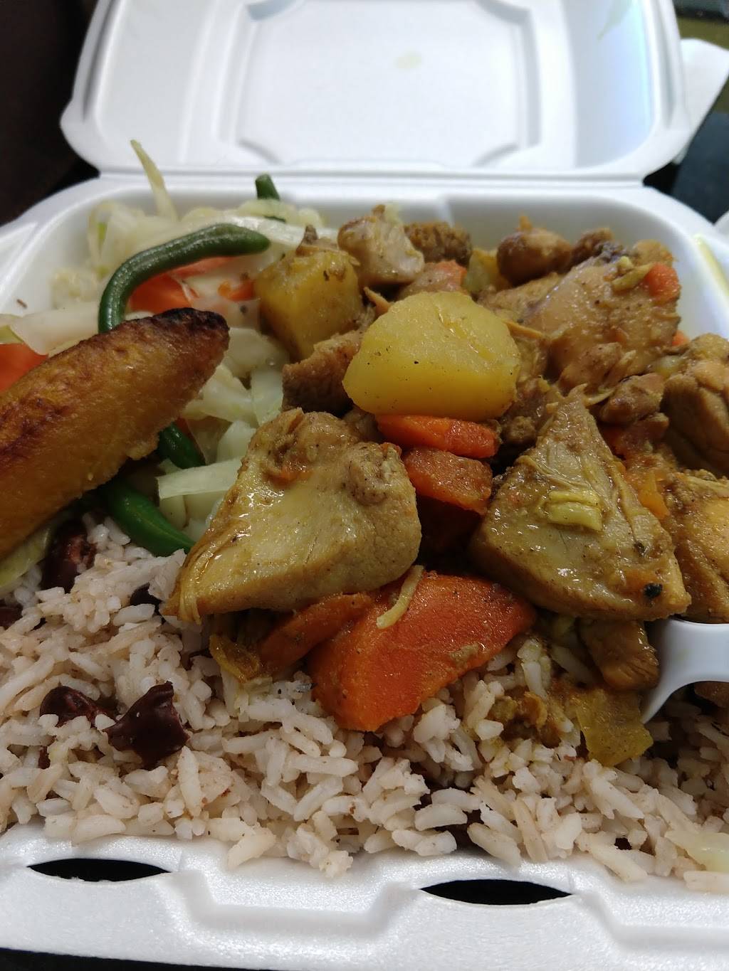 Taste Of The Islands | restaurant | 2578 Ashley River Rd j, Charleston, SC 29414, USA | 8438049554 OR +1 843-804-9554