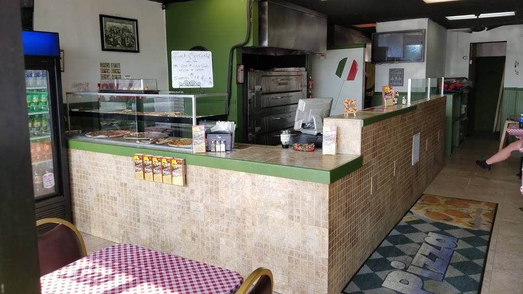 Roccos Pizza & Restaurant | restaurant | 312 Atlantic City Blvd, Toms River, NJ 08757, USA | 7322793064 OR +1 732-279-3064