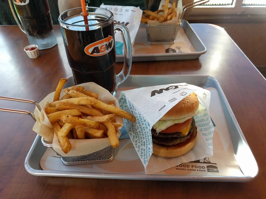 A&W Canada | restaurant | 3090 Dougall Ave, Windsor, ON N9E 1S4, Canada | 5199663255 OR +1 519-966-3255