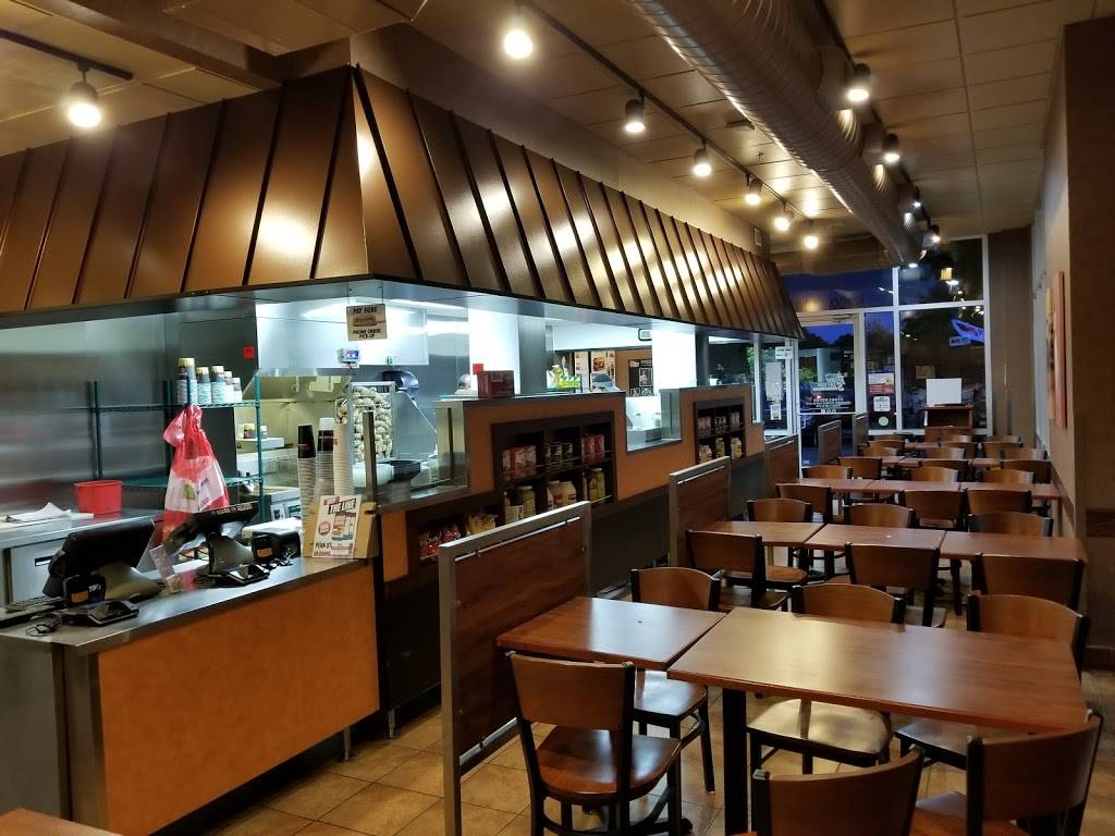 Penn Station East Coast Subs | restaurant | 8200 Renaissance Pkwy, Durham, NC 27713, USA | 9192373044 OR +1 919-237-3044