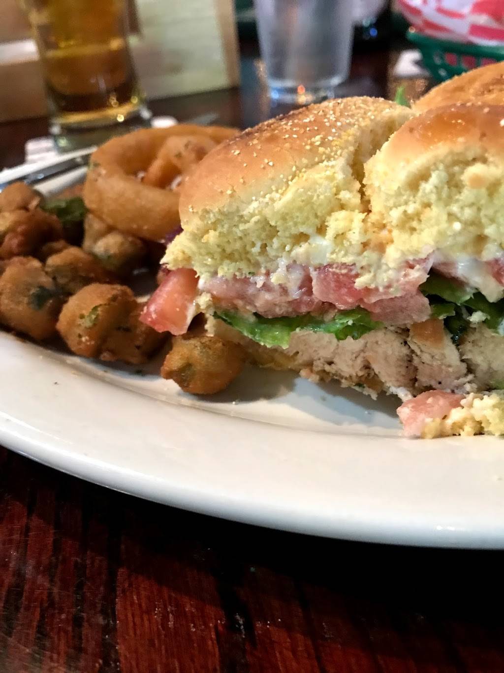 Delaneys Irish Pub | restaurant | 117 W Main St, Spartanburg, SC 29306, USA | 8645833100 OR +1 864-583-3100