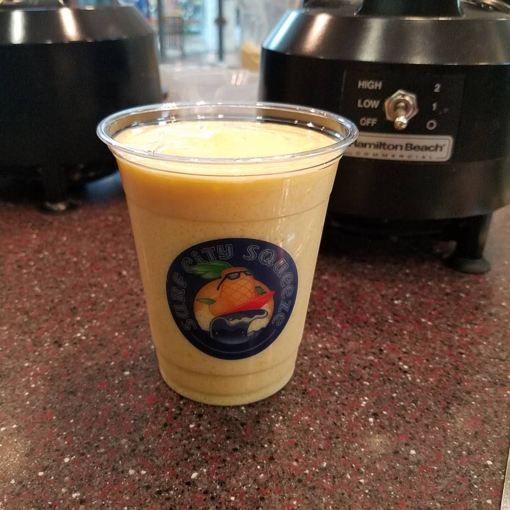 Surf City Squeeze | restaurant | 3700 Rivertown Pkwy #2070, Grandville, MI 49418, USA | 6165323664 OR +1 616-532-3664