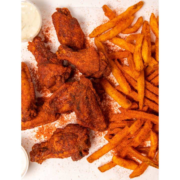 Melts Wing Shop | restaurant | 313 Smith Haven Mall #VC05, Lake Grove, NY 11755, USA | 6466877753 OR +1 646-687-7753
