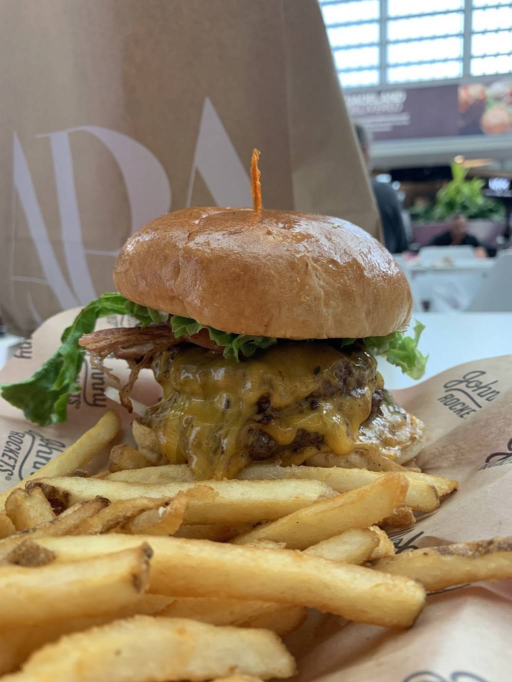 Johnny Rockets | restaurant | 7535 N Kendall Dr #1490, Kendall, FL 33156, USA | 3056638864 OR +1 305-663-8864