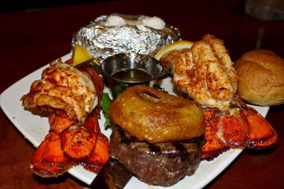 Joe Chans Bistro | restaurant | 2675 Henry St D, Muskegon, MI 49441, USA | 2317479021 OR +1 231-747-9021