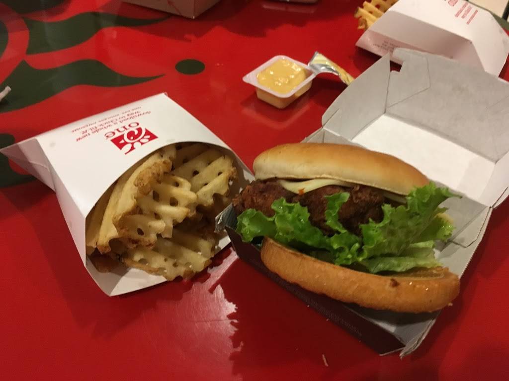 Chick-fil-A | restaurant | 49 W Maryland St Spc VC-10, Indianapolis, IN 46204, USA | 3178228501 OR +1 317-822-8501