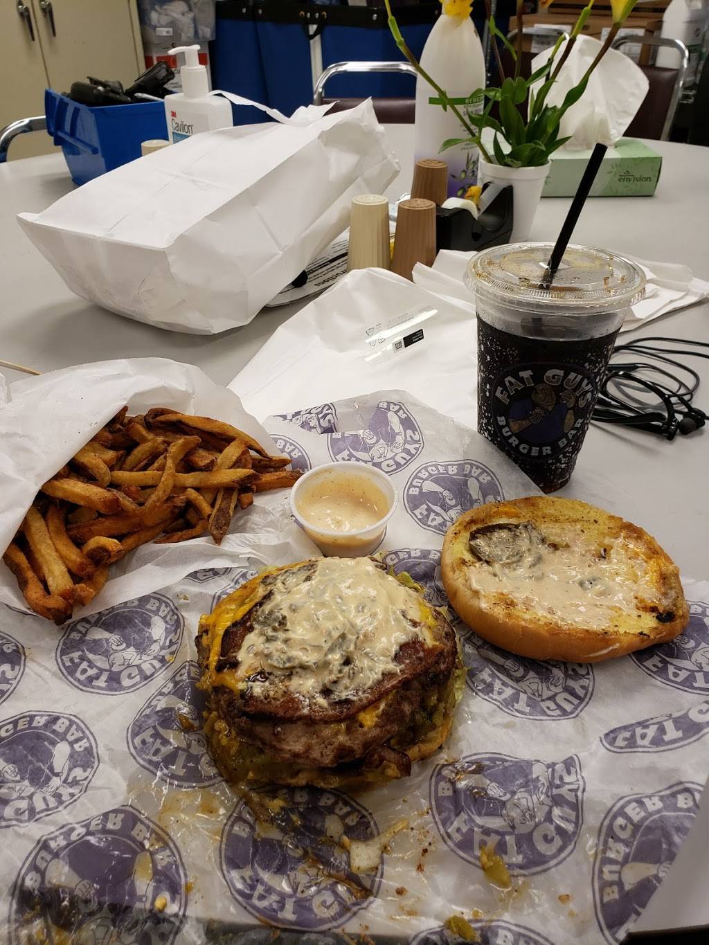 Fat Guys Burger Bar | restaurant | 7945 S Memorial Dr, Tulsa, OK 74133, USA | 9188932232 OR +1 918-893-2232