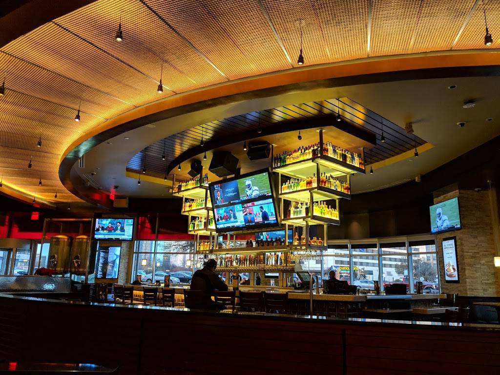 BJs Restaurant & Brewhouse | restaurant | 8027 Leesburg Pike #100, Vienna, VA 22182, USA | 7033567305 OR +1 703-356-7305