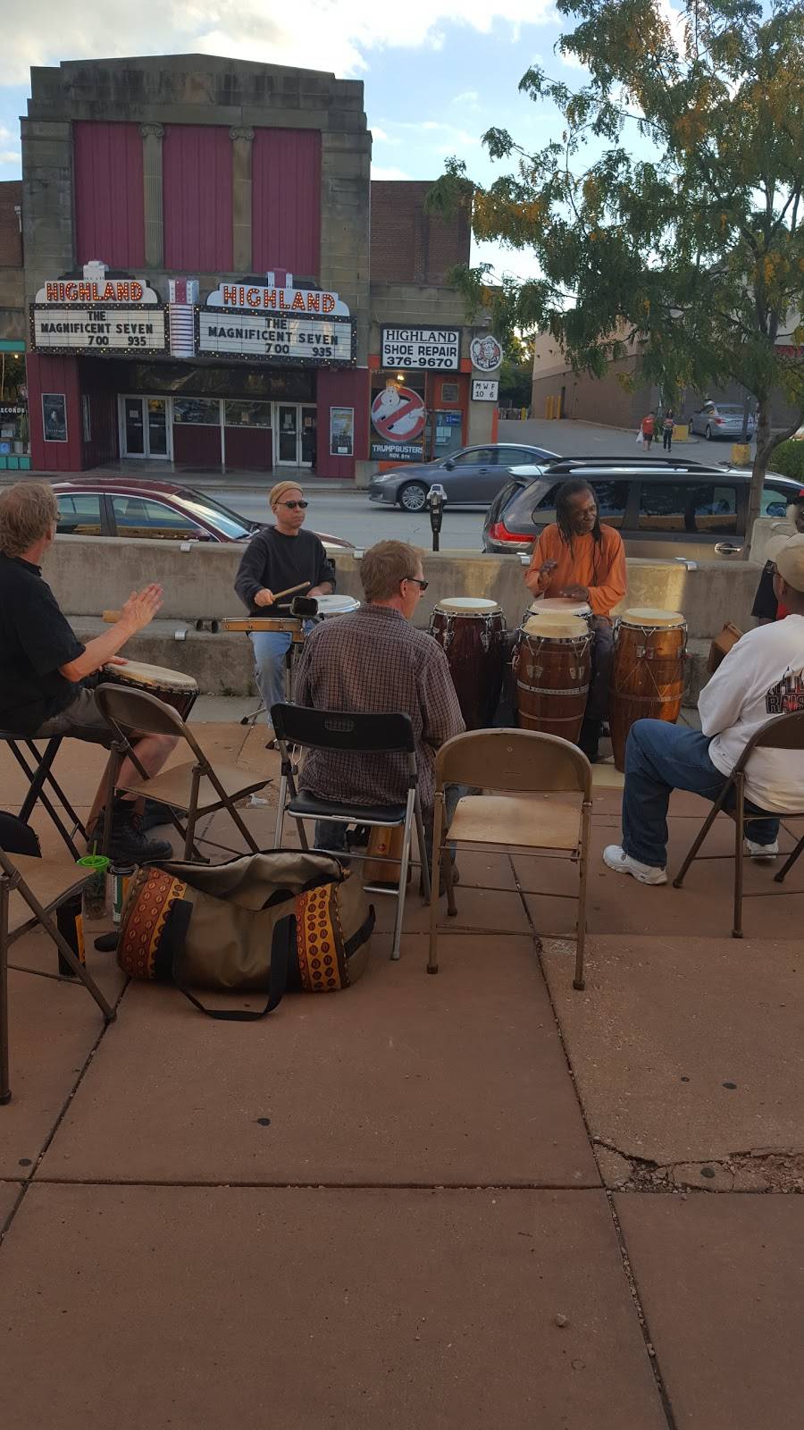 Chipotle Mexican Grill | restaurant | 825 W Market St, Akron, OH 44303, USA | 3303740204 OR +1 330-374-0204